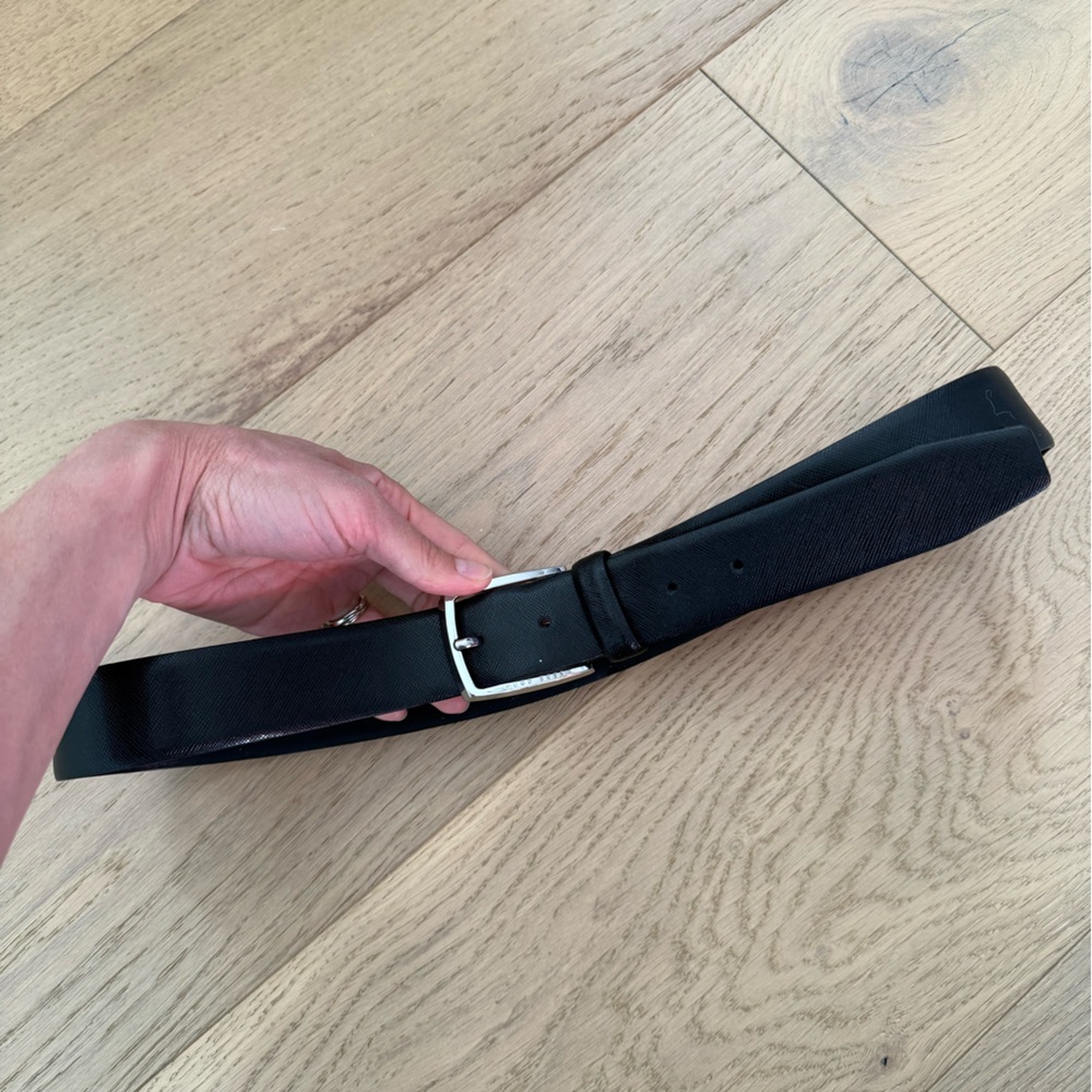 Hugo boss men’s black leather belt 34